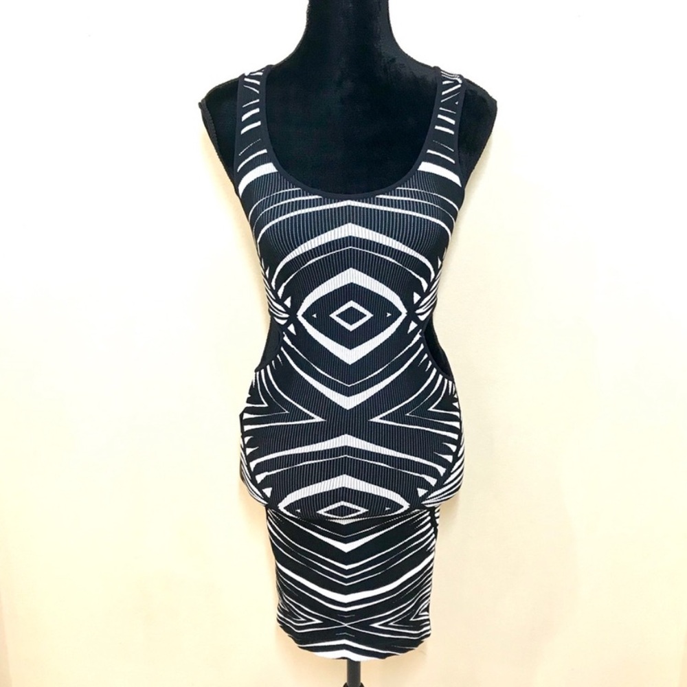 BEBE BODYCON DRESS - Picture 6 of 7